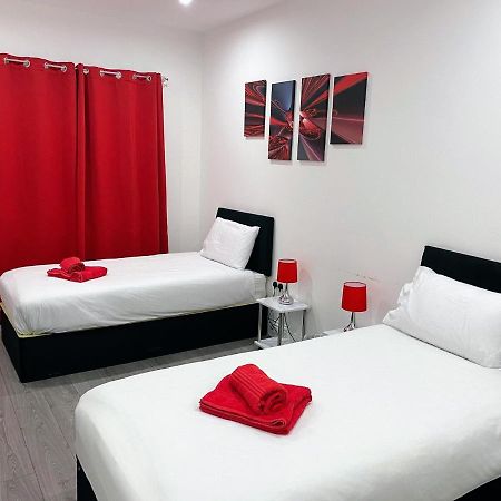 Attractive 2 Bed Apartments Free Wi-Fi And Parking 크로이던 외부 사진